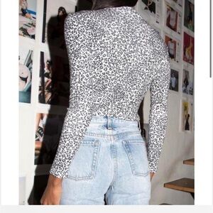 Brandy Melville turtle neck leopard print